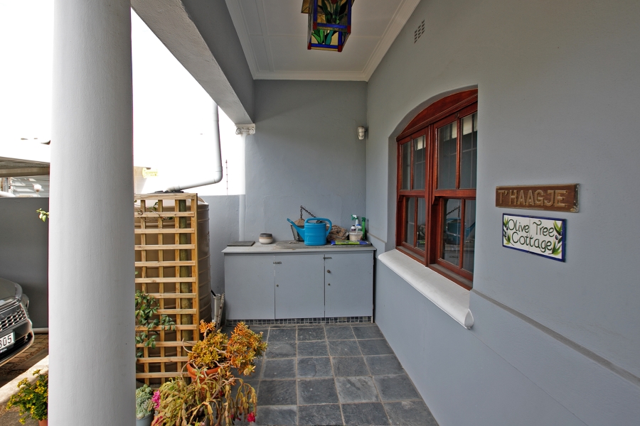 2 Bedroom Property for Sale in Harfield Village Western Cape